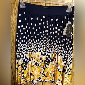 Metrowear Skirt size M